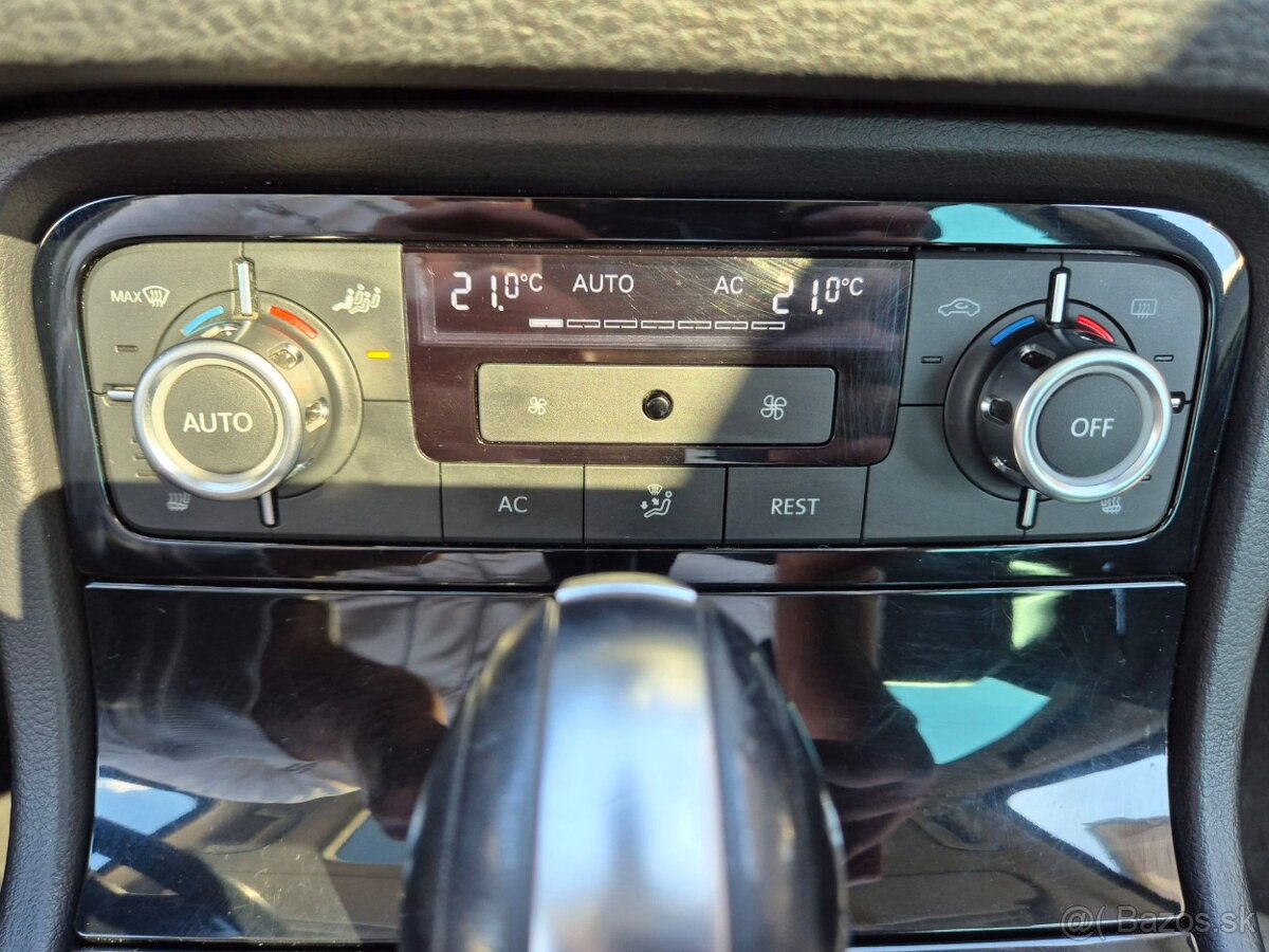 predám vw Touareg - 11