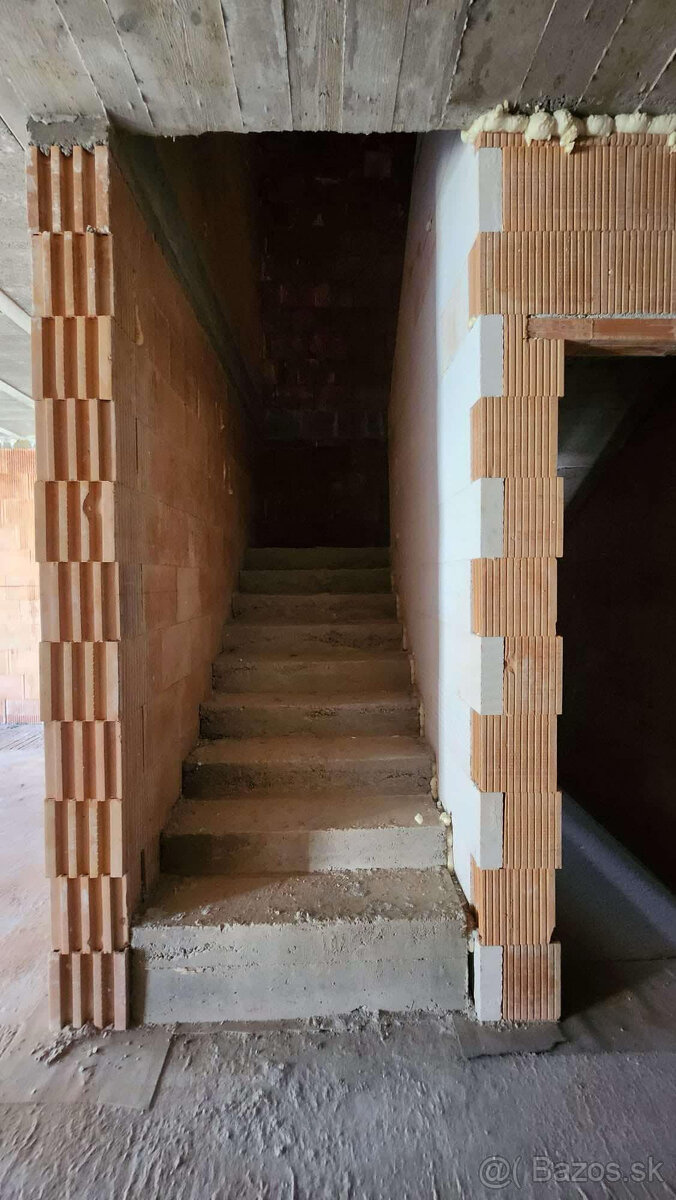 Na predaj 5 izbový rodinný dom v obci Dunajský Klátov s možn - 11