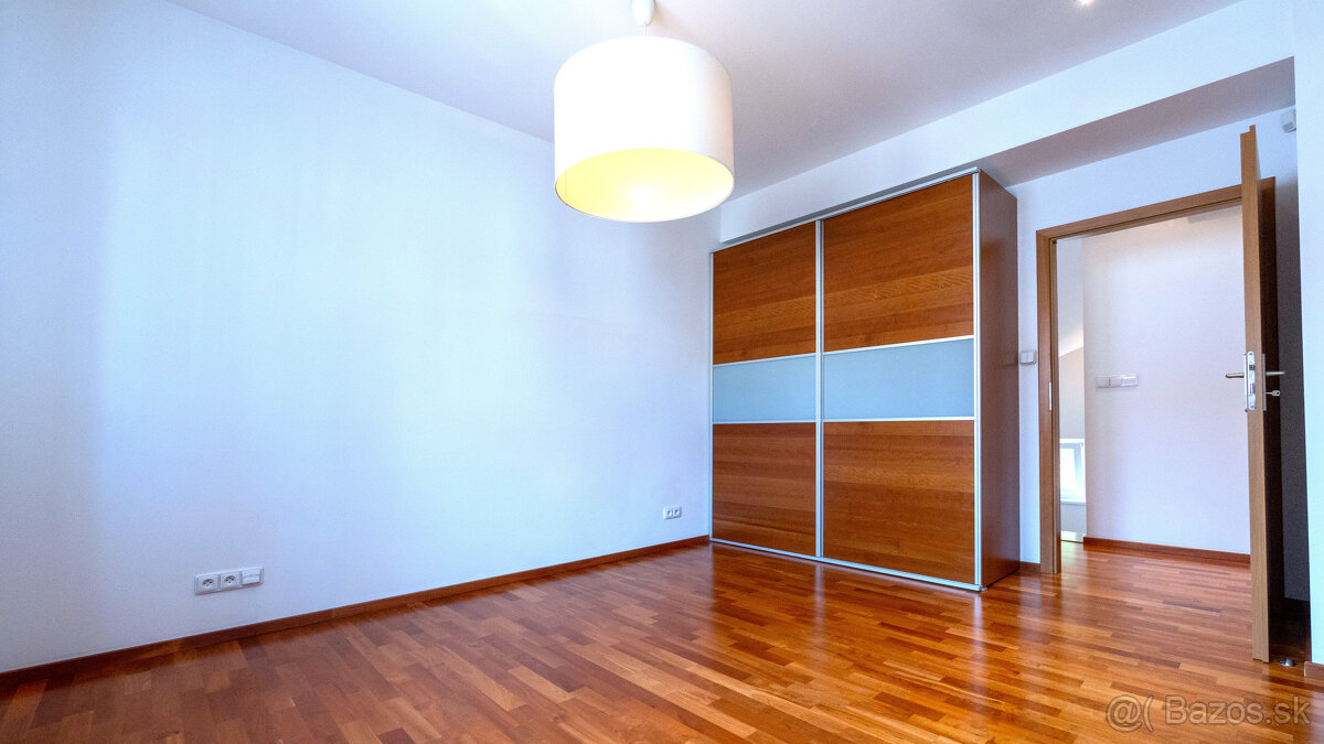 Exkluzívne na PREDAJ: Priestranný 4-podlažný rodinný dom (18 - 11