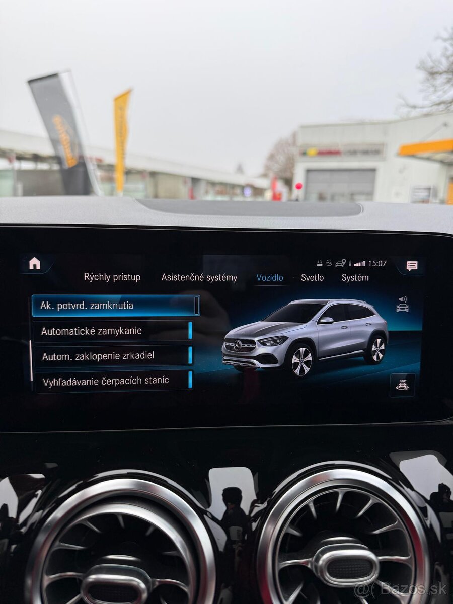 Mercedes benz GLA 220d - 11