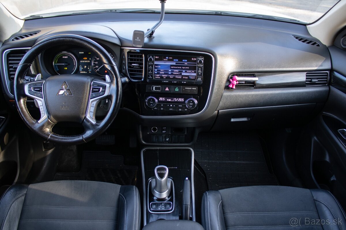 Outlander PHEV Plugin Hybrid 2,0 - 11