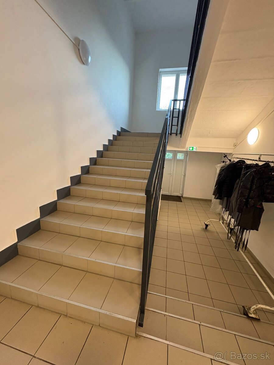 Na predaj podnikateľské priestory - 11