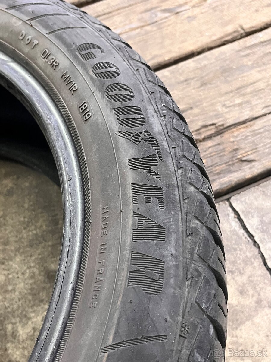 215/55R17 Good year celoročné - 11