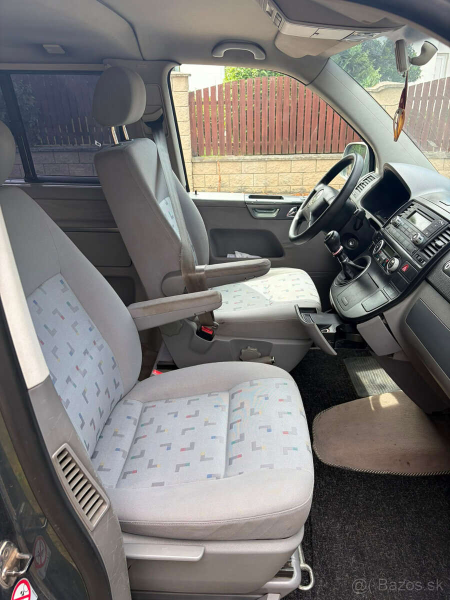 Volkswagen Multivan 2.5 TDI 96 kW – 7 míst - 11