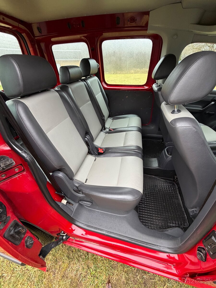 Vokswagen Caddy 1.6 TDI 5 miestne - 11