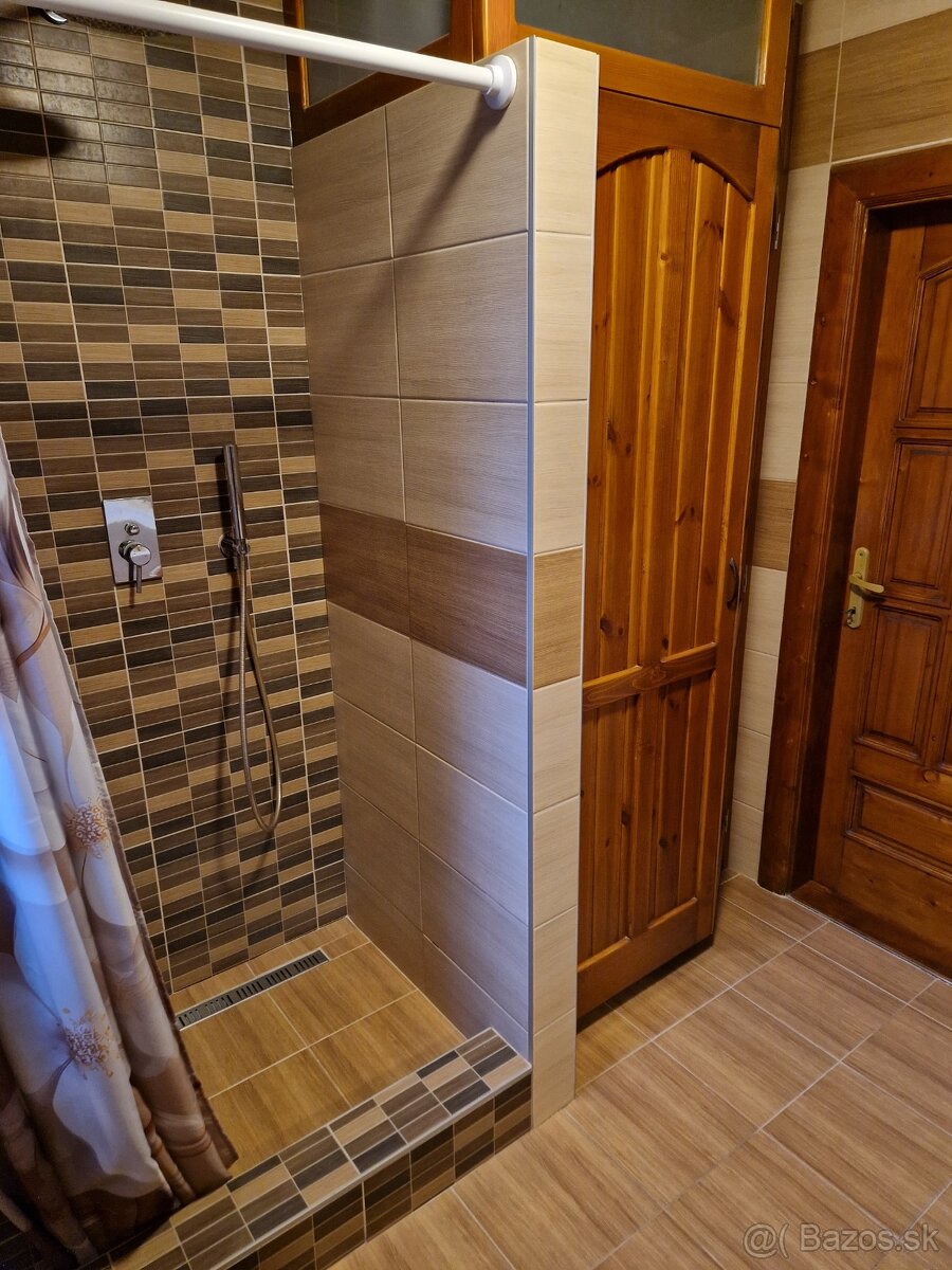 Rodinný dom s podnikateľským potenciálom vo výbornej lokali - 11