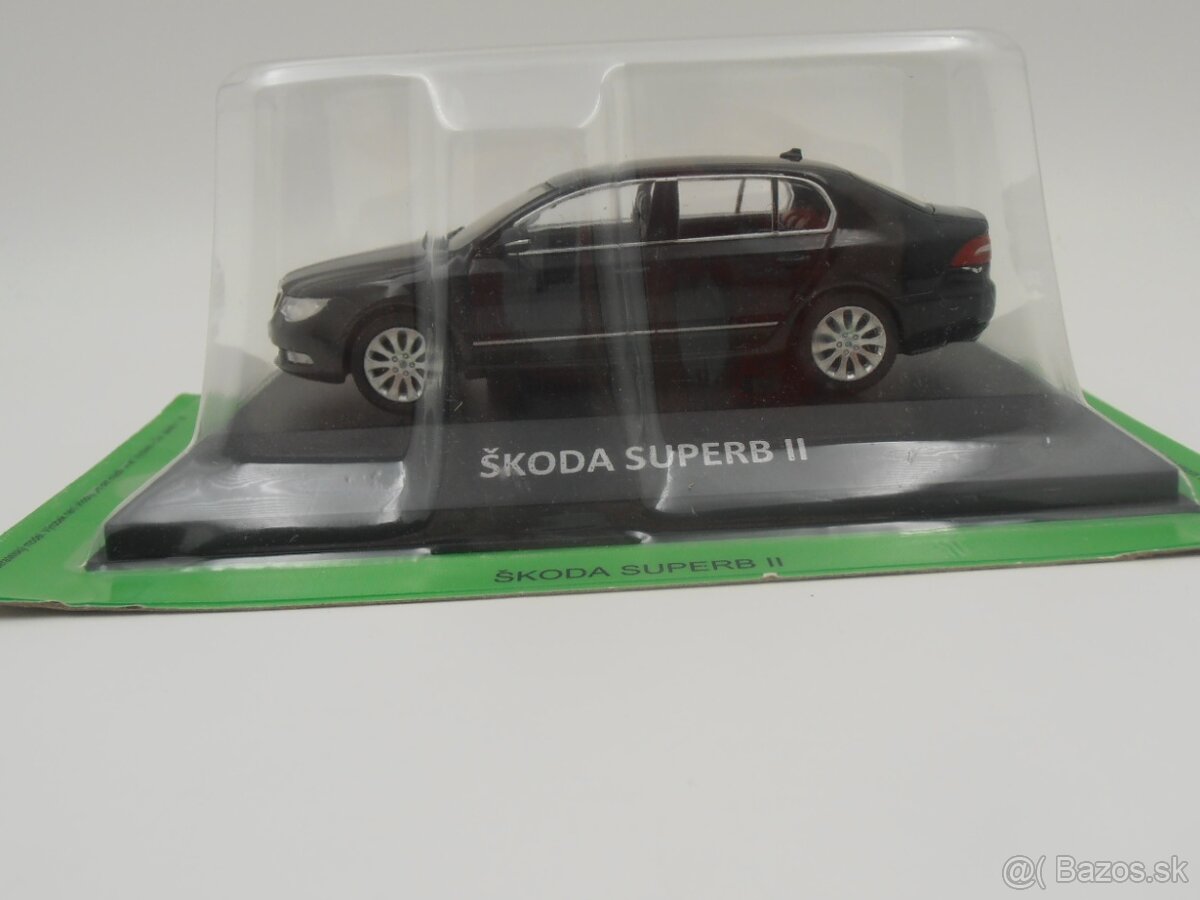 Škoda Superb "Kaleidoskop" 1/43 - 11