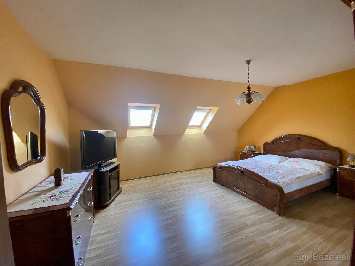 REZERVOVANÉ do 31.12. Príjemný slnečný rodinný dom na Zobore - 11