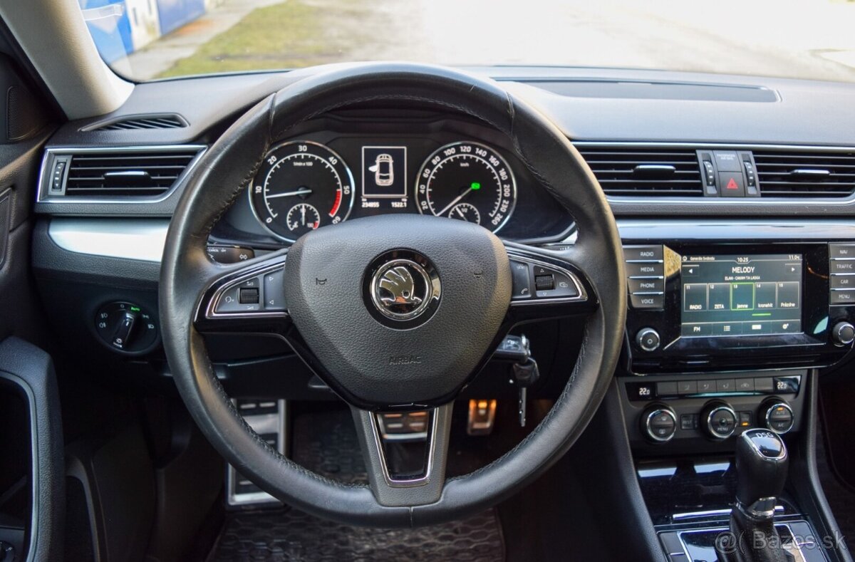 Škoda Superb Combi 1.6 TDI DSG - 11