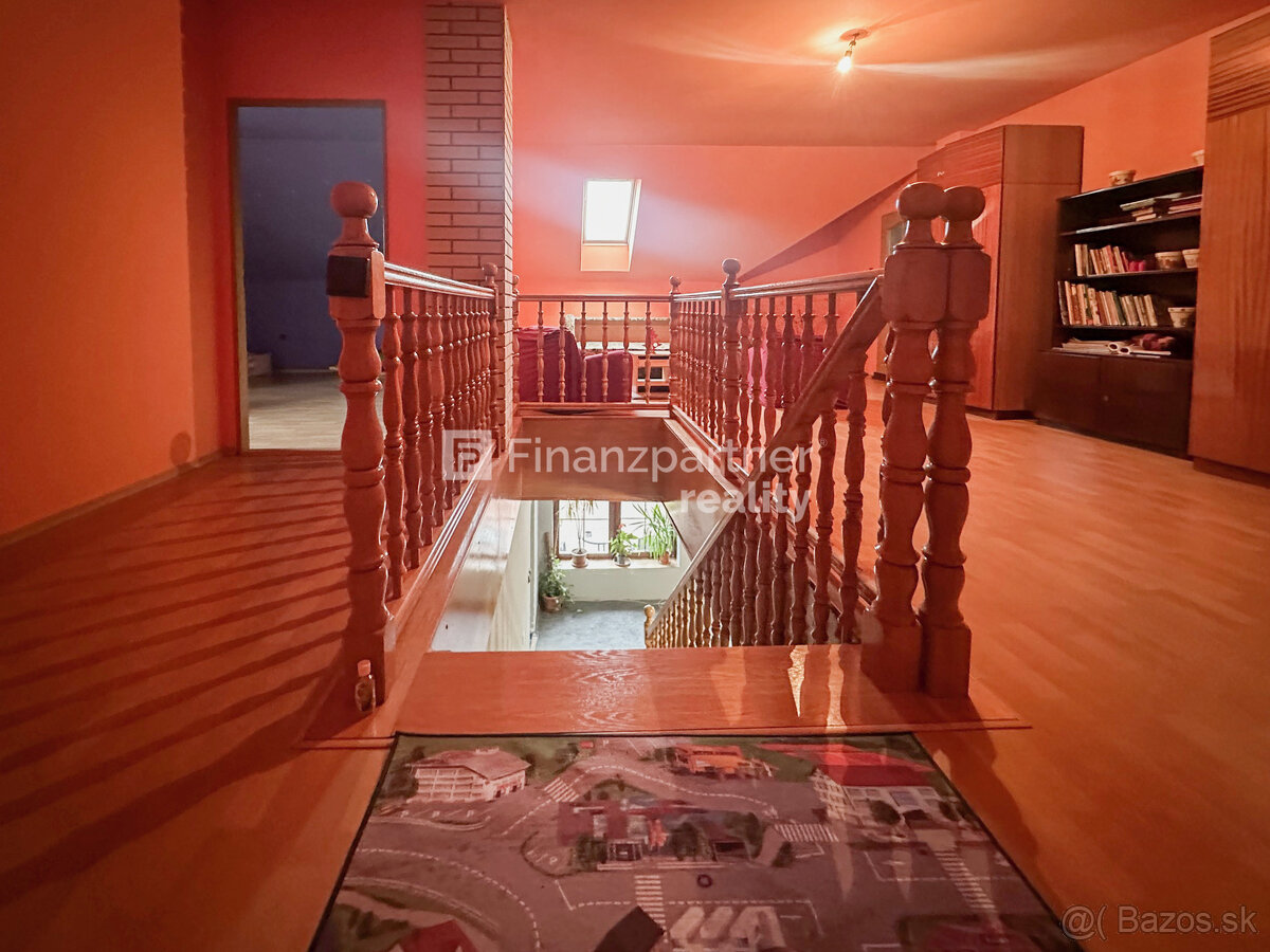 Rodinný dom s pozemkom 995 m², Vlčany, Šaľa - 11