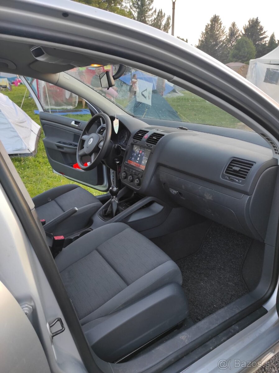 Cukrík - Volkswagen Golf 1,4 benzín - 11