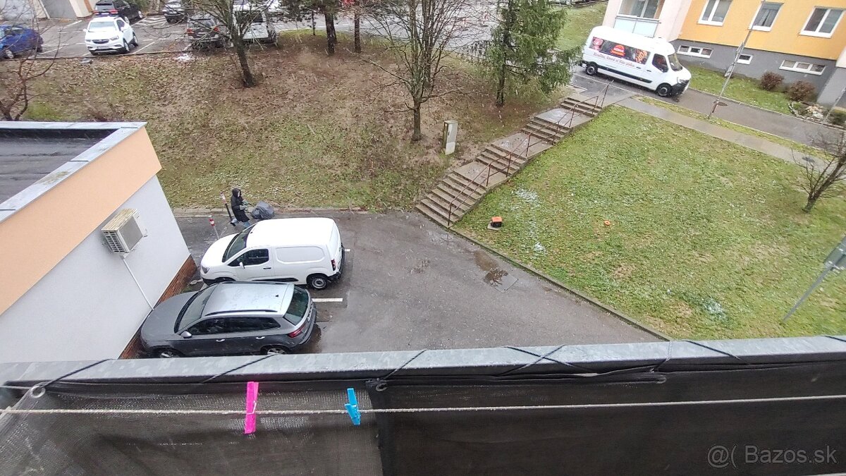 Akcia "Black Sabat" Prenajmem 3i byt v Trenčíne na Juhu - 11