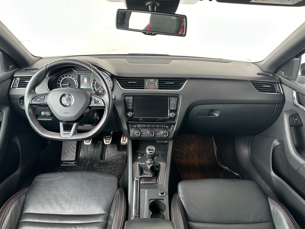 483- Škoda,Octavia Combi RS,2015,nafta,2.0 TDI RS,135kw - 11