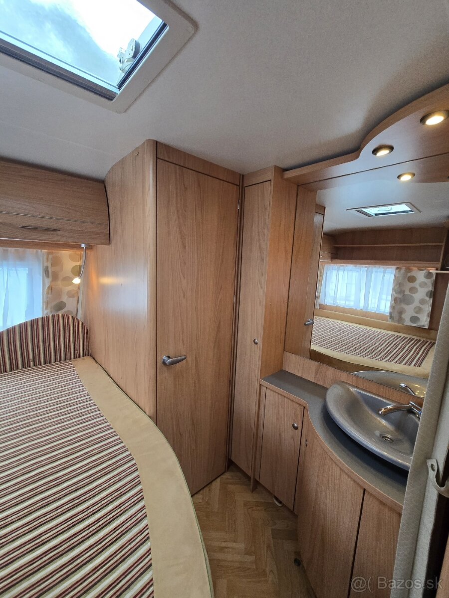 Predám Burstner Belcanto 550 TK , 2006 , 5miestny predstan - 11