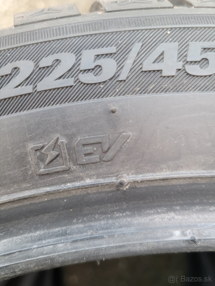225/45 R17 zimné pneumatiky Kumho - 11