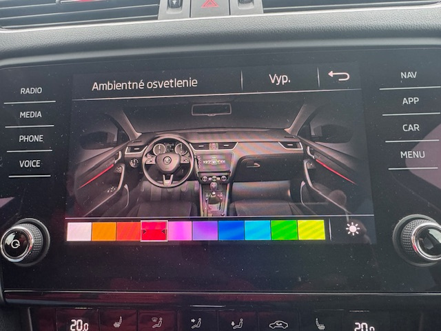 Škoda Octavia Combi 2.0 TDI Scout DSG 4x4 - 11