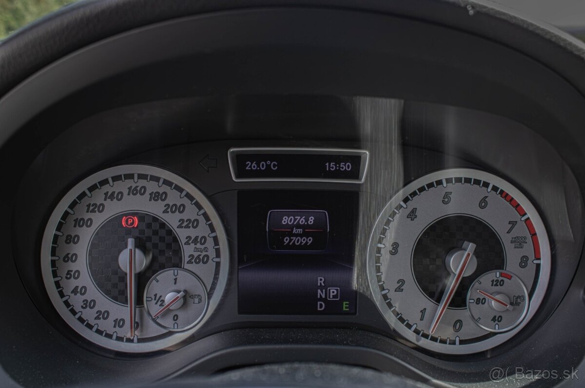 Mercedes-Benz A180 1.6 2015 - 11