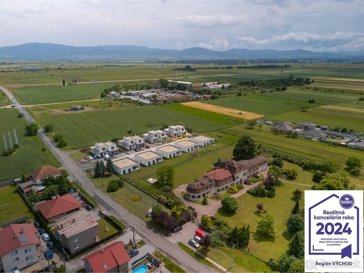 Dvojpodlažný rodinný dom - Rezidencia pri kaštieli v obci So - 11