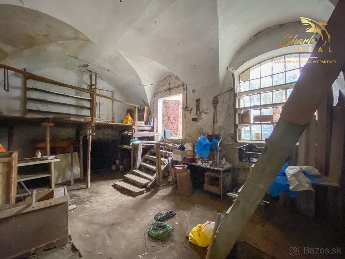 Znížená cena - Jedinečná príležitosť - Historický vinársky d - 11