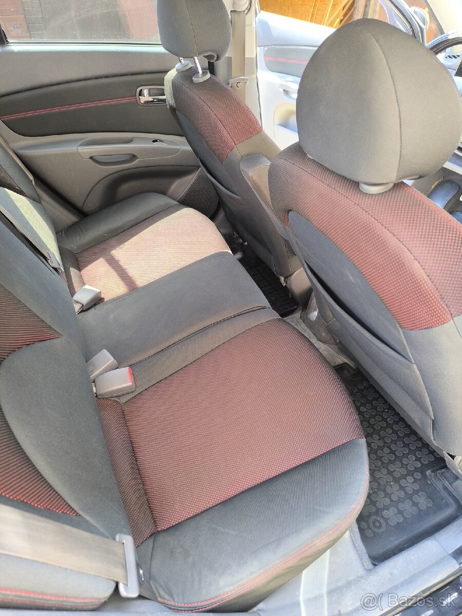 Kia Rio 1.4 71kW - 11