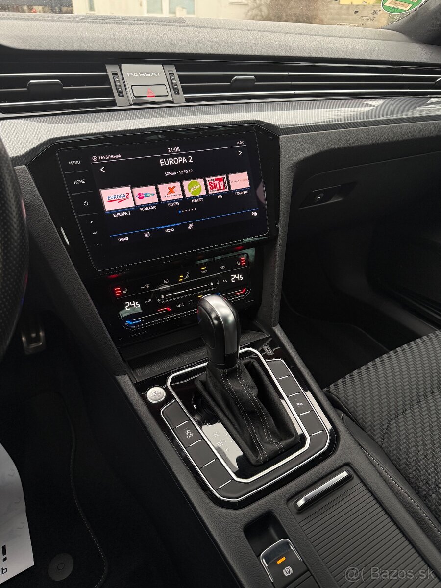 VW Passat R-line 2021 2.0TDi Dsg 110kw VIRTUAL/WEBASTO - 11