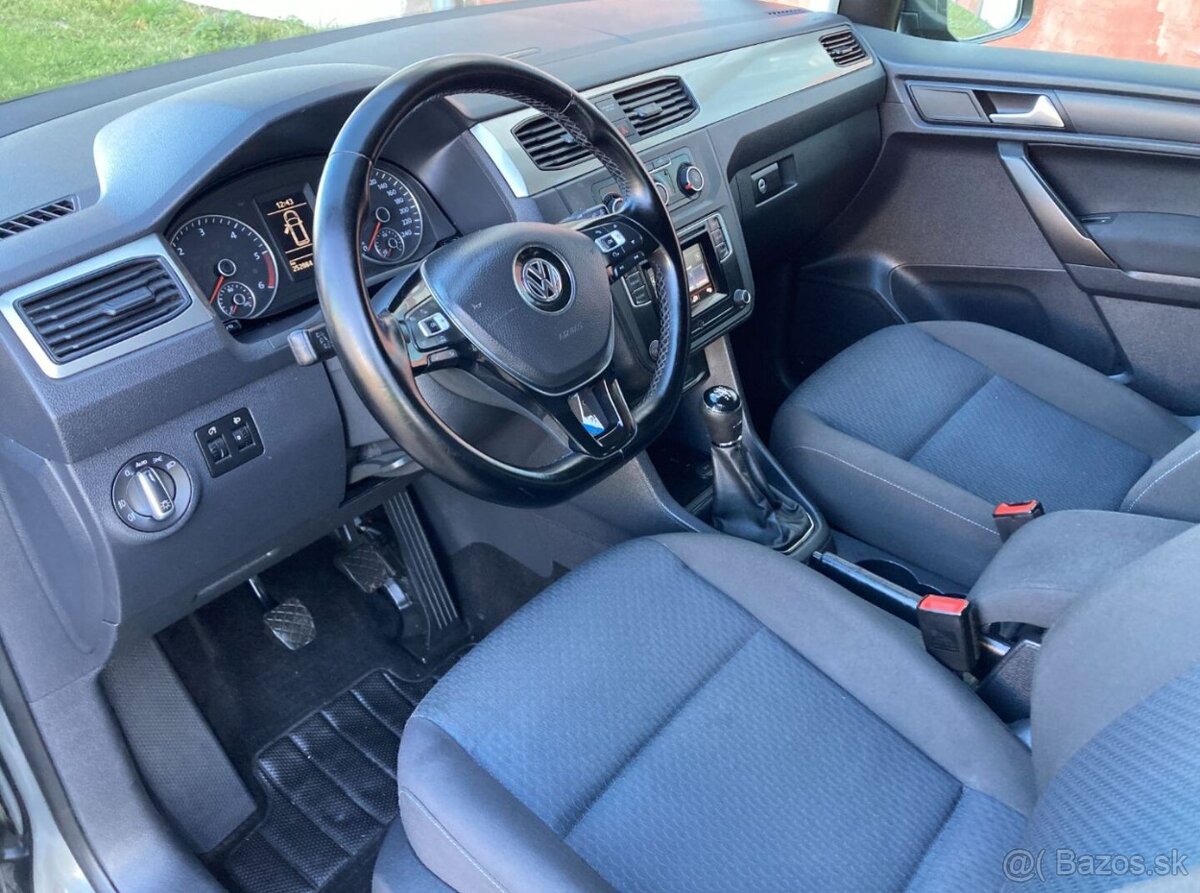 VOLKSWAGEN CADDY MAXI 2,0TDi 4MOTION 7míst - 11