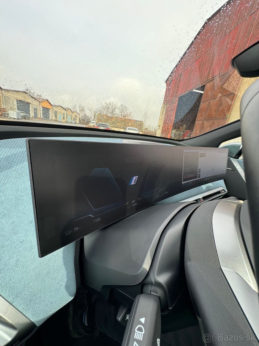 Predam BMW iX50 Xdrive - 11