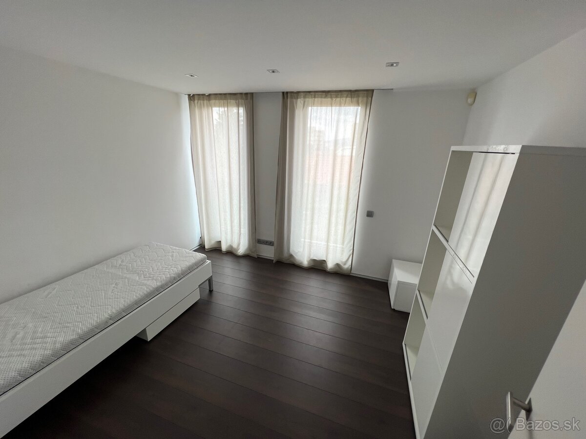 Prenájom 4-izbové bytu na Kramároch - 11