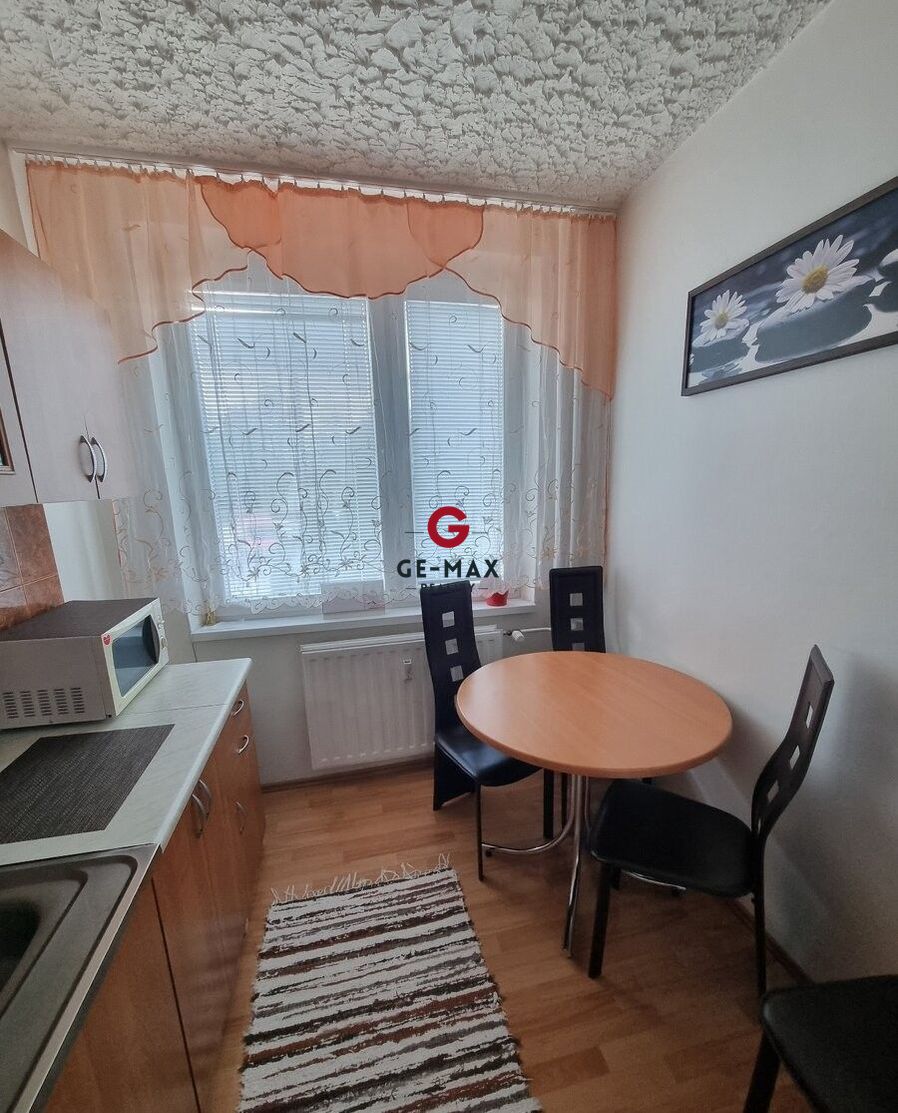 Na predaj zrekonštruovaný 3-izbový byt – sídlisko Východ - 11