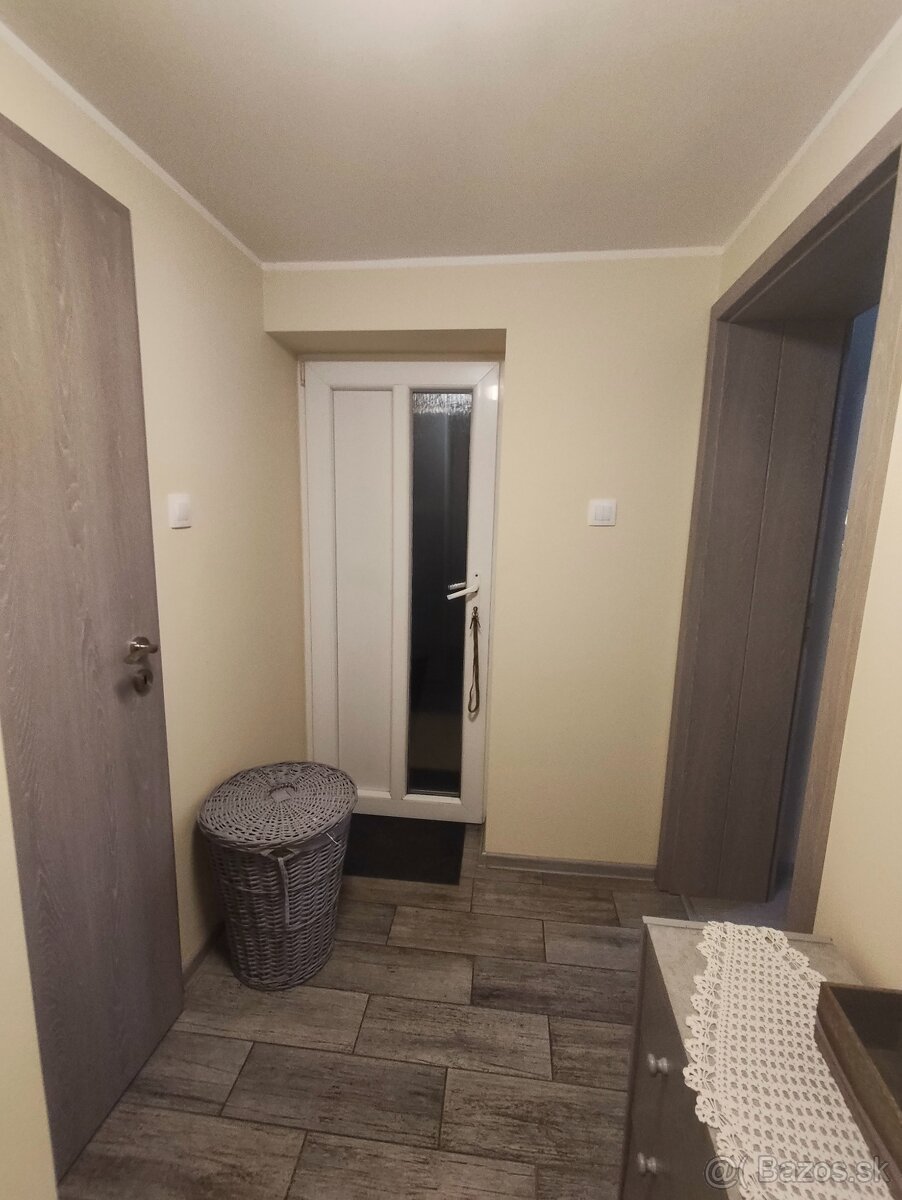 Predám 5 izbový Rodinný dom 205 m2, obec Bučany - 11