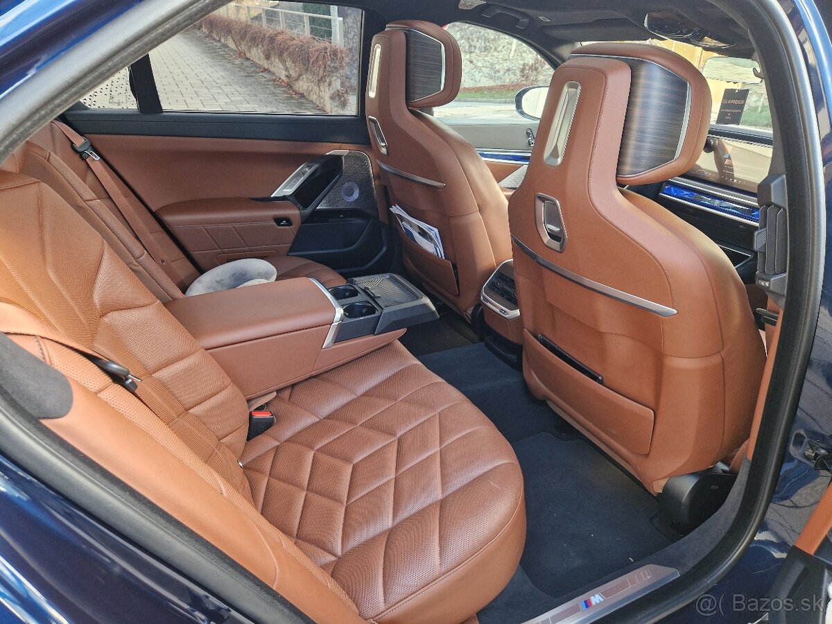 BMW Rad 7 Individual 740d XDrive v Zaruke - 11