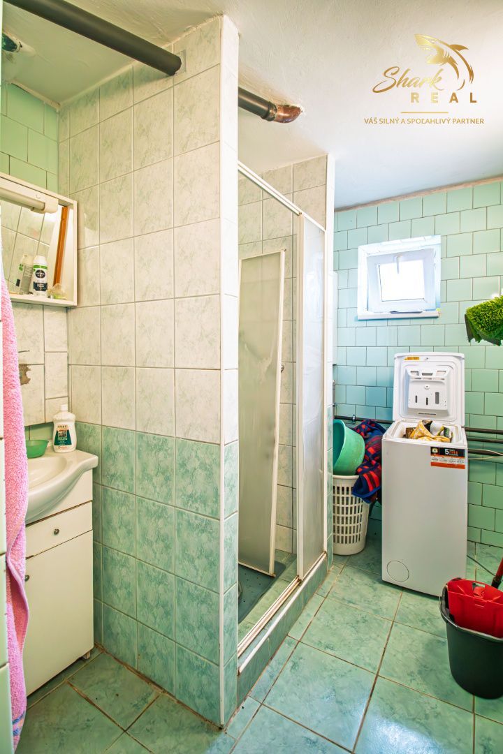 5-izbový rodinný dom v obci Bojná - 11