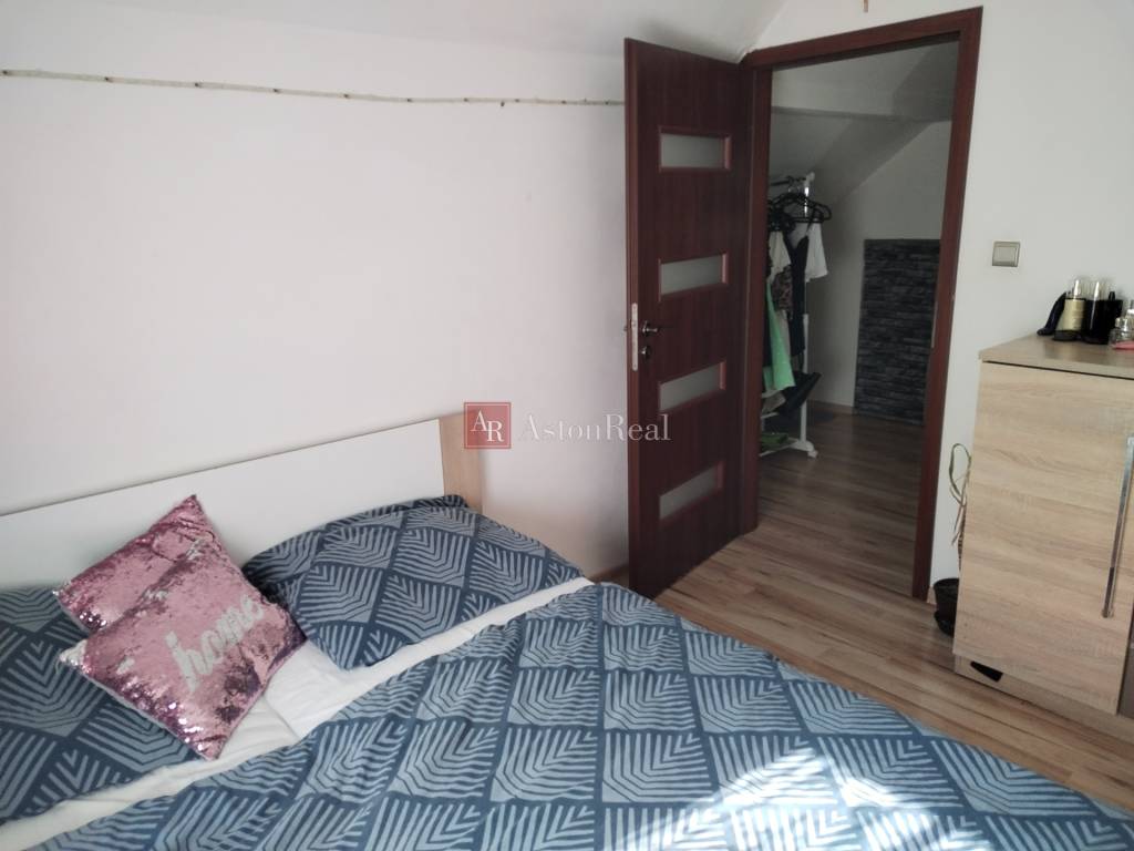 Predaj:Prerobený 4-izbový RODINNÝ DOM, pozemok 792 m2, Sučan - 11