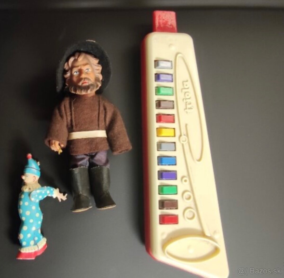 Retro dětský kočárek a hračky - 11