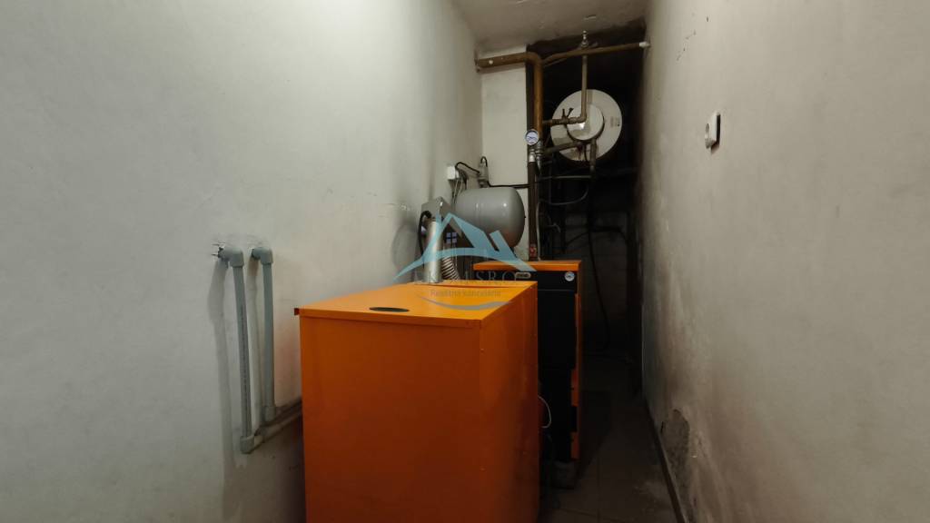 Dvojpodlažná bytová jednotka v RD (Olováry, okr. V. Krtíš. - 11