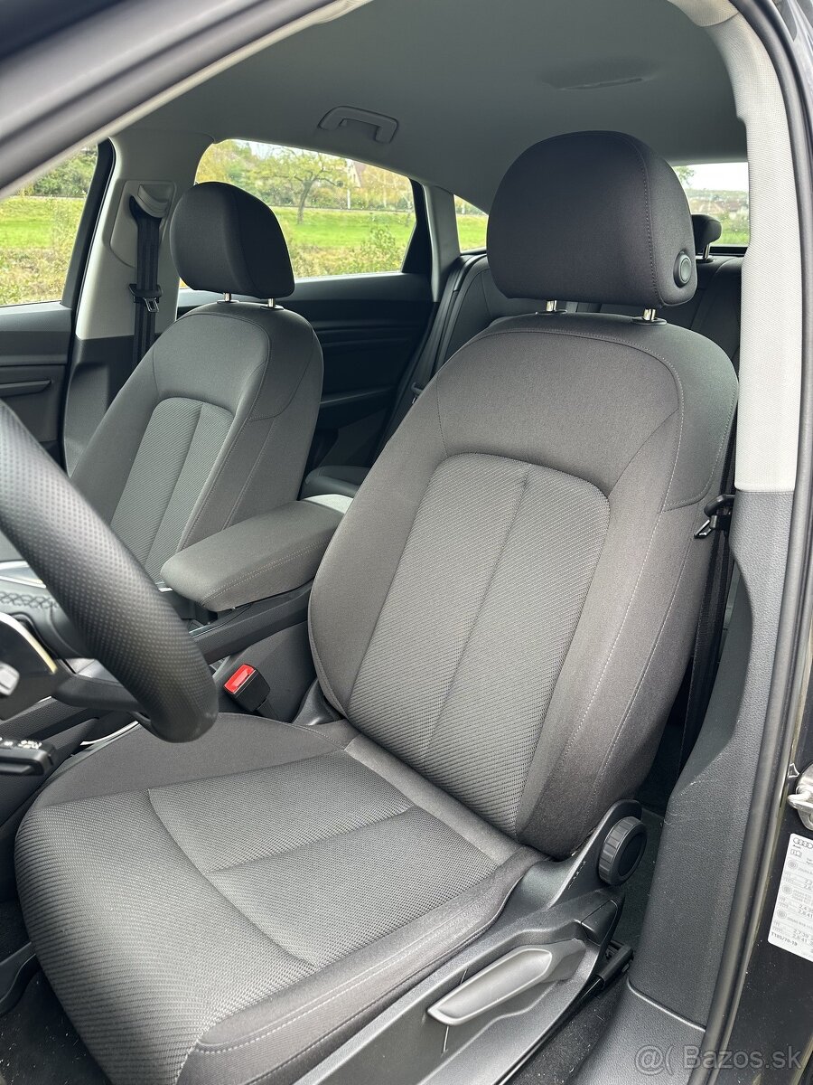 2023 Audi etron 55 sportback quattro (DPH) - 11