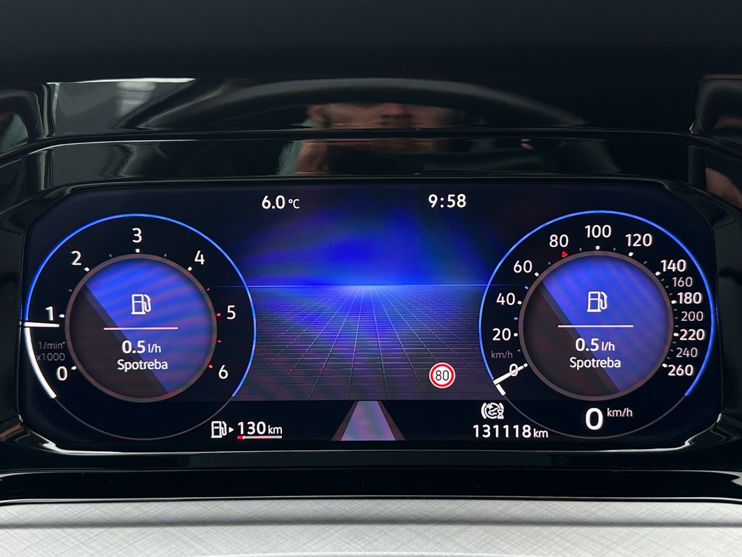 Volkswagen Golf Variant 2.0 TDi - 11