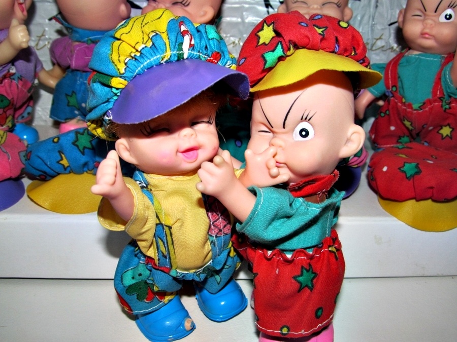 Retro sběratelské malé panenky šklebíci parta 7 rošťáků - 11