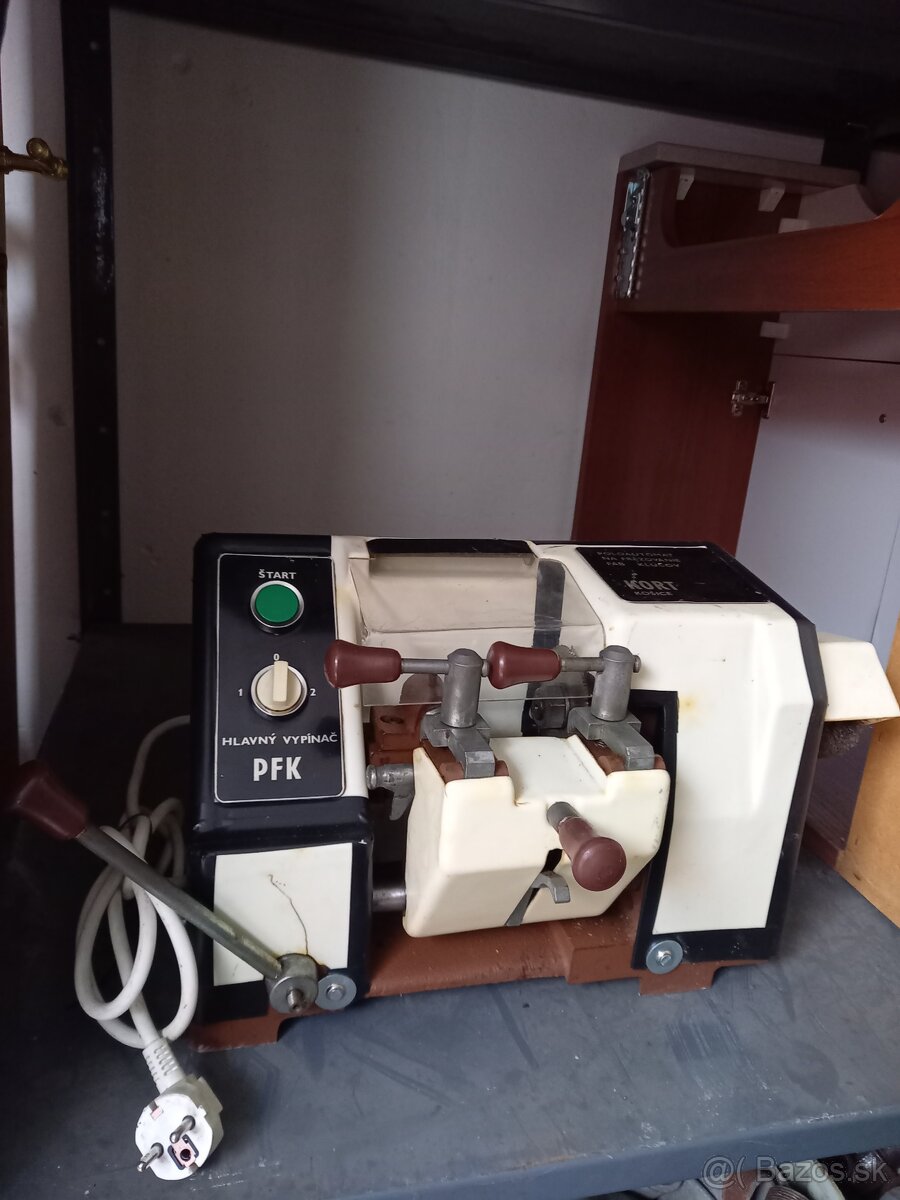 Kluče surové do zamkov,stroj na klúče - 11