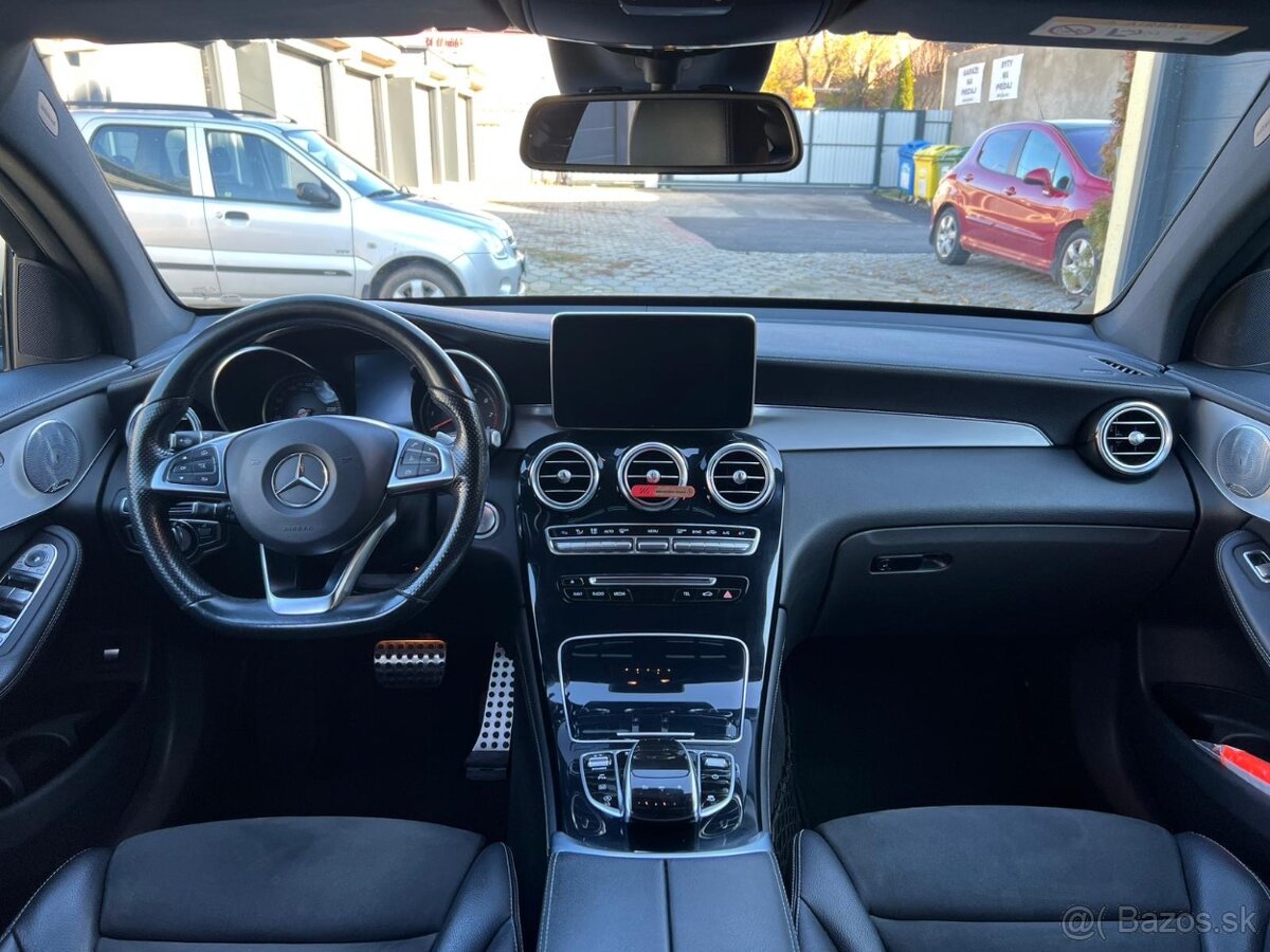 Mercedes-Benz GLC 250 Coupe AMG Night 4Matic - 11