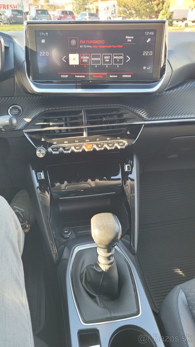 Peugeot 2008 1,5 BlueHDI - 11