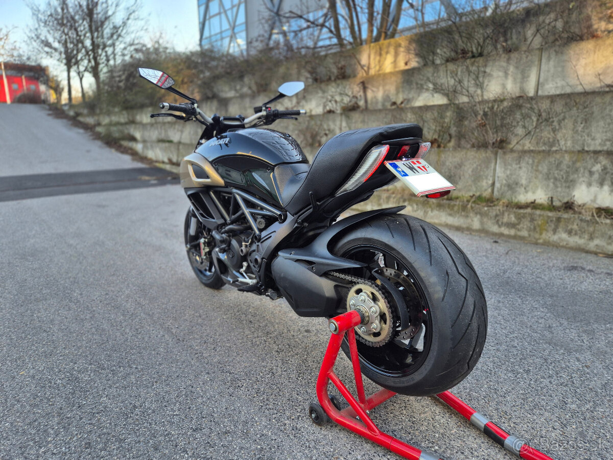 Ducati Diavel 1200 - 11
