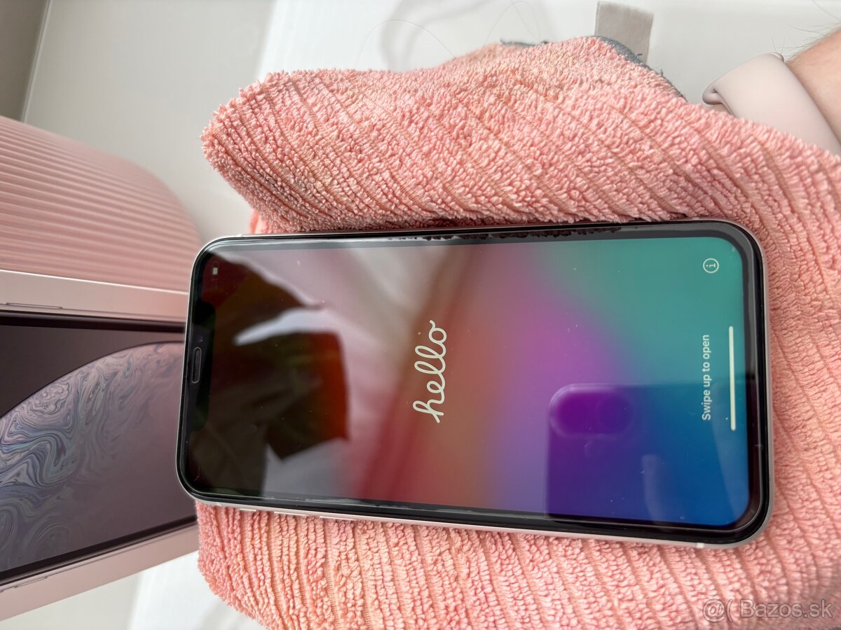 iPhone XR 64GB biely - 11