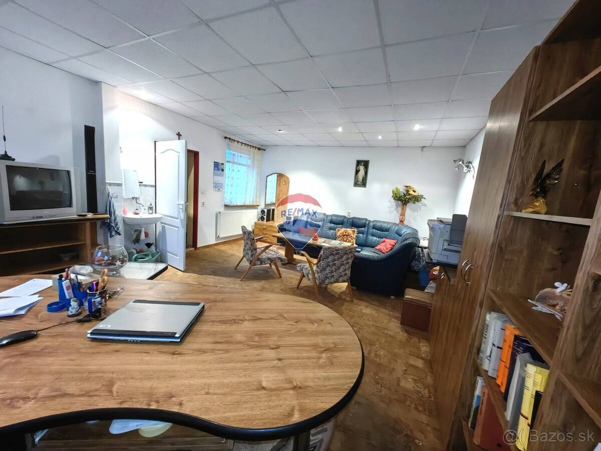 Polyfunkčný objekt, dom, podnikanie, 565m2, ul. Budovateľská - 11