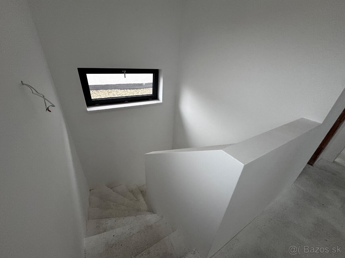 5i dom | pozemok 417m2 | 2x parking - 11