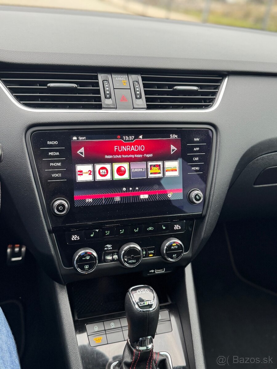 Škoda Octavia Combi RS 180kW, 2018, DSG - 11