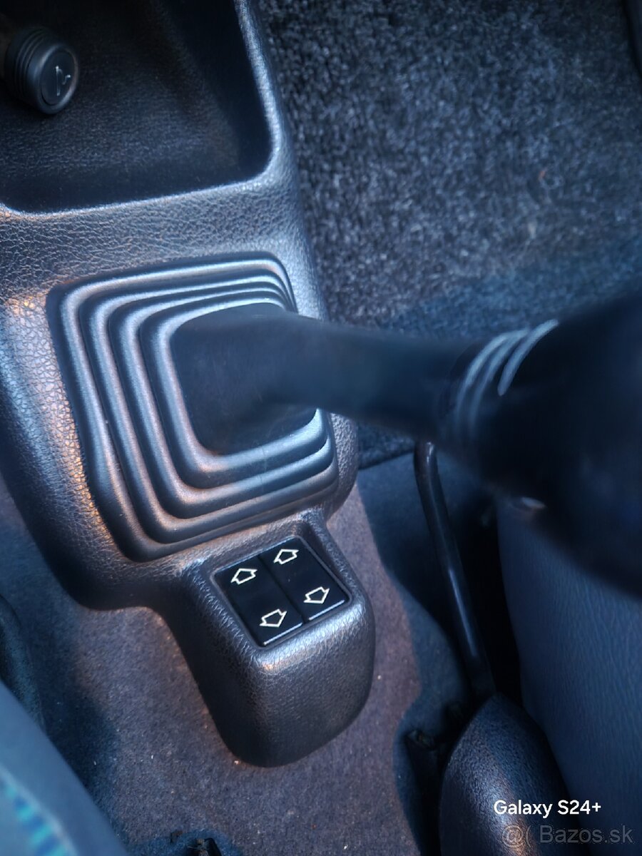 Peugeot 106 1.1 44kw Long Beach - 11