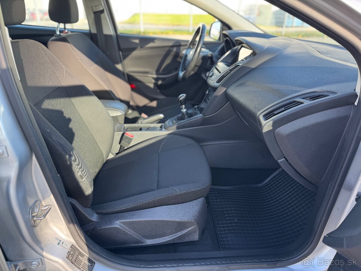 Ford Focus 1.5TDCi Business 2017 Nová STK - 11