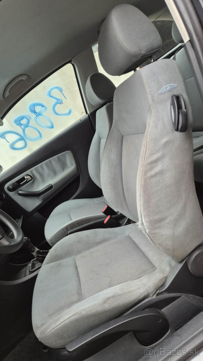 Seat Ibiza 1,4i 55kw - 11
