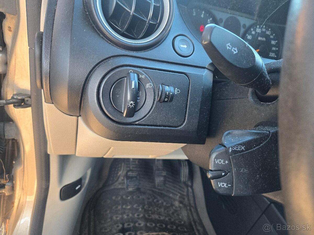 Rozpredám na diely _ Ford fiesta 1.4 benzín - 11